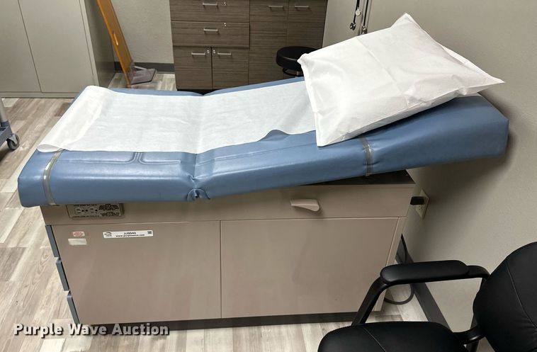 image for item JJ9940 Ritter 104  examination table