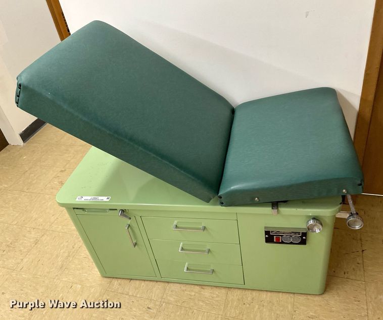image for item JJ9941 Hamilton  examination table