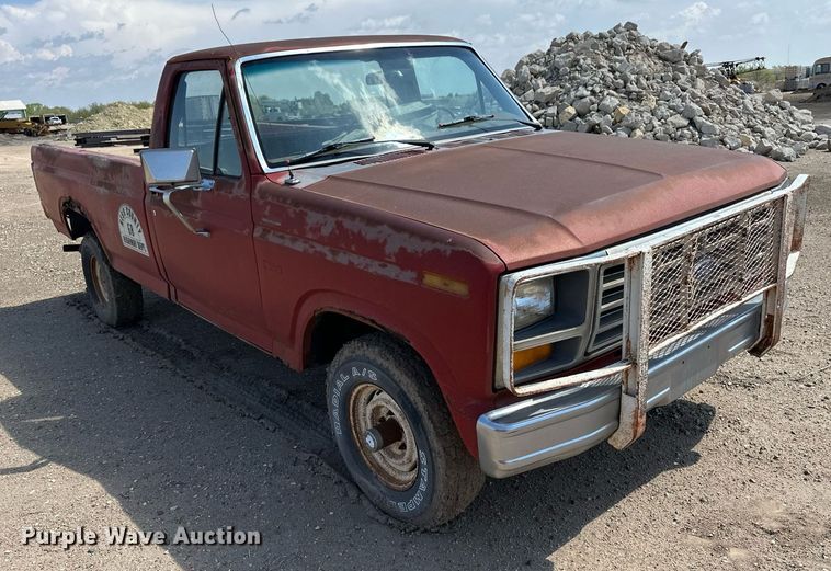 image for item JJ9944 1982 Ford F150  pickup truck