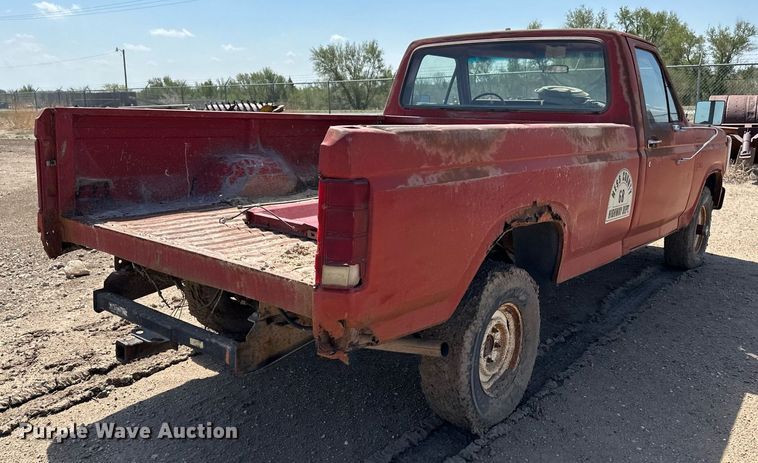 image for item JJ9944 1982 Ford F150  pickup truck