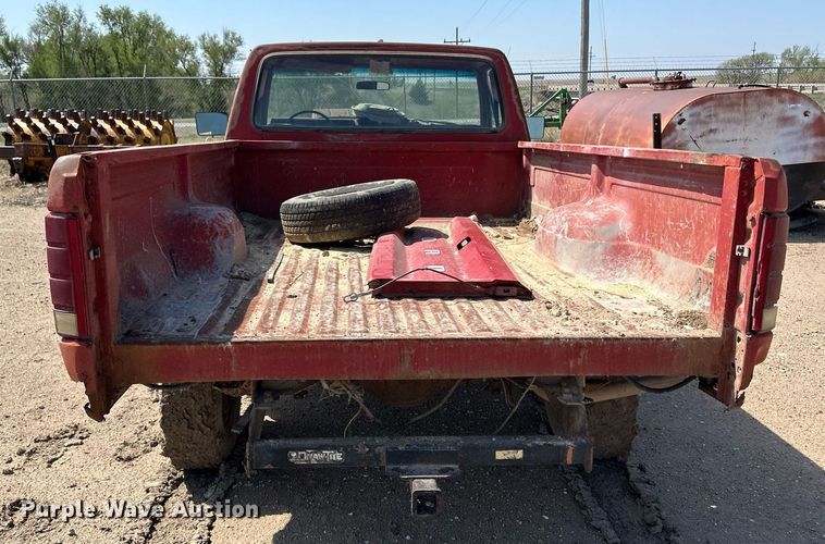 image for item JJ9944 1982 Ford F150  pickup truck