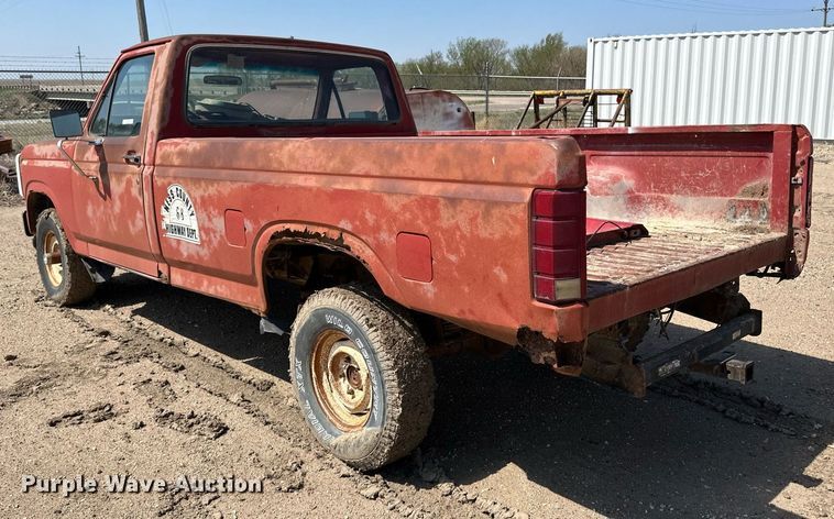 image for item JJ9944 1982 Ford F150  pickup truck