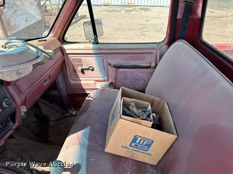 image for item JJ9944 1982 Ford F150  pickup truck