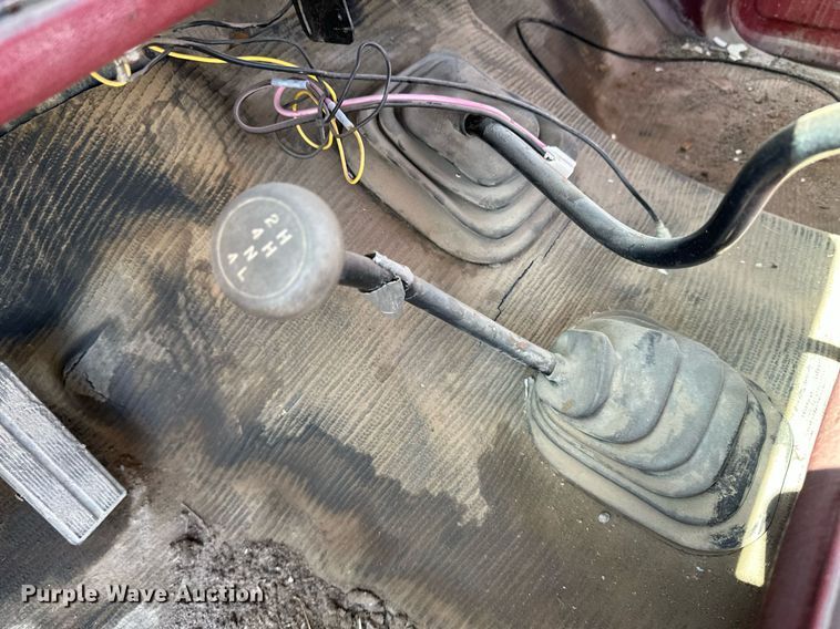 image for item JJ9944 1982 Ford F150  pickup truck