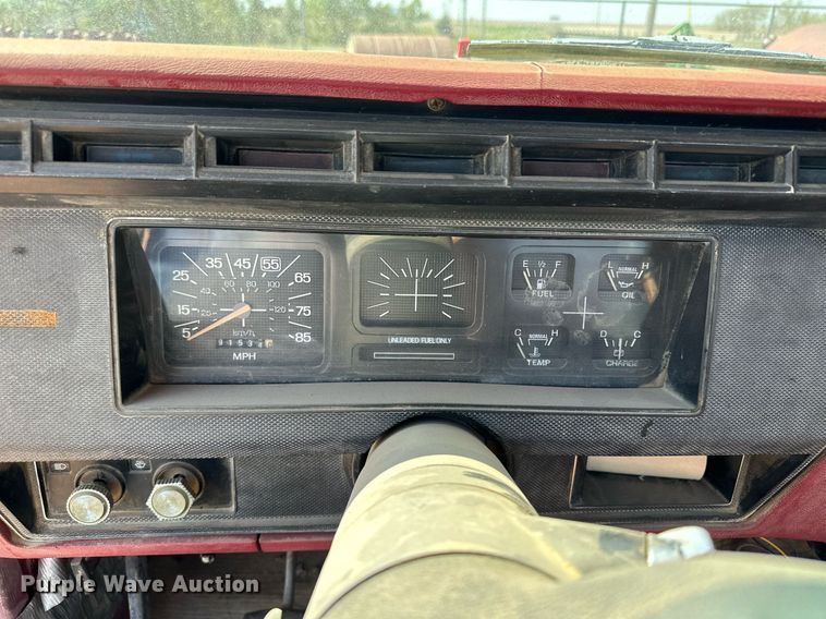 image for item JJ9944 1982 Ford F150  pickup truck