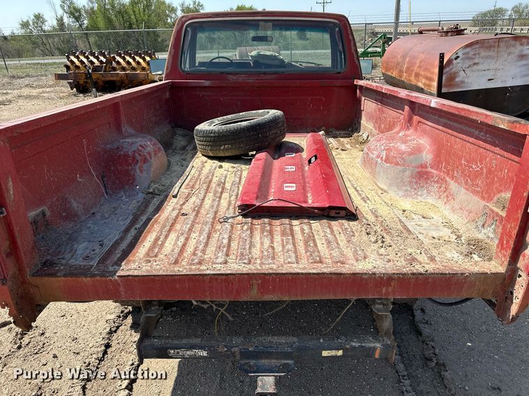 image for item JJ9944 1982 Ford F150  pickup truck