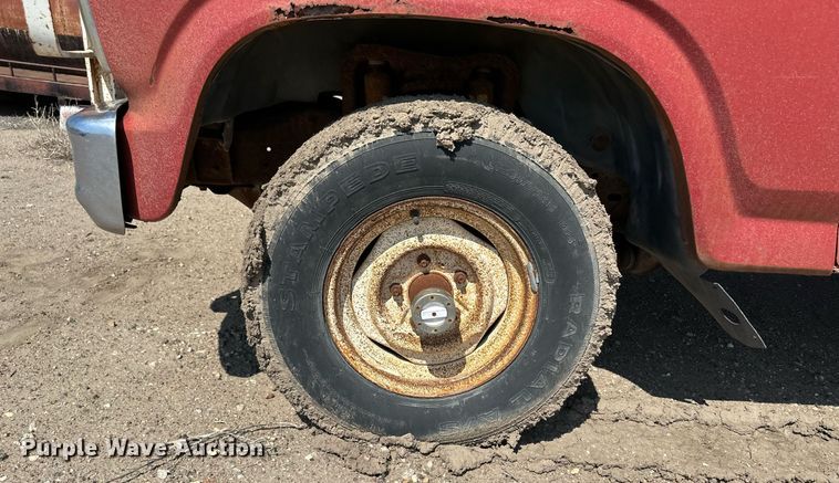 image for item JJ9944 1982 Ford F150  pickup truck