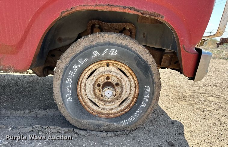 image for item JJ9944 1982 Ford F150  pickup truck