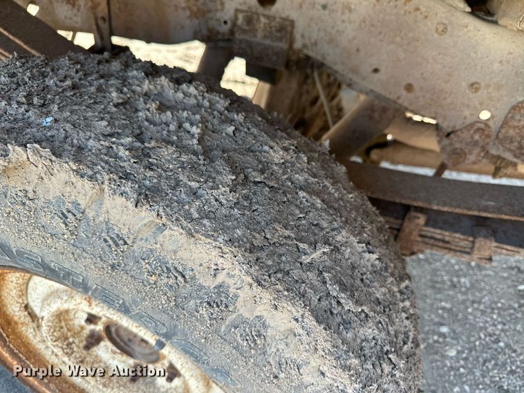 image for item JJ9944 1982 Ford F150  pickup truck