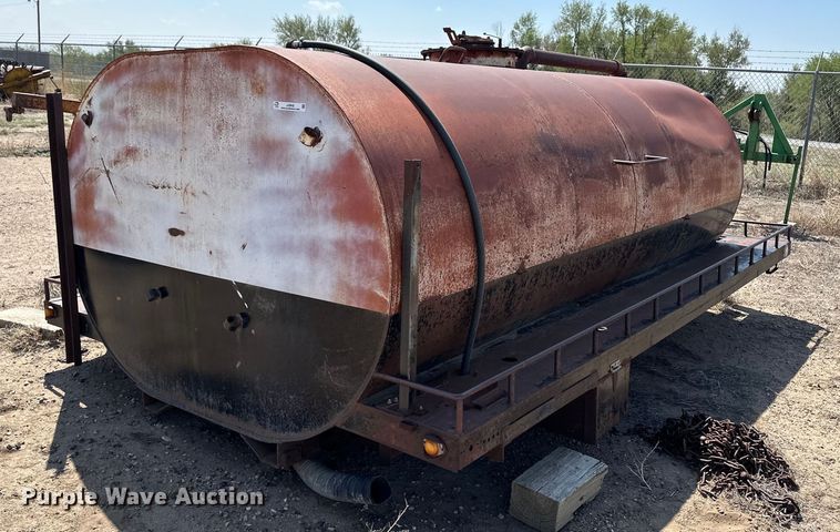 image for item JJ9945 Water tank bed