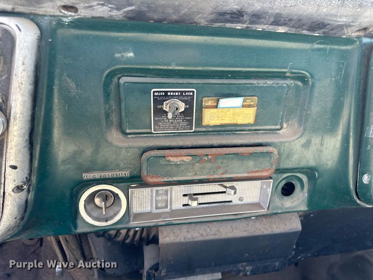 image for item JJ9947 1971 Chevrolet C60  truck cab and chassis