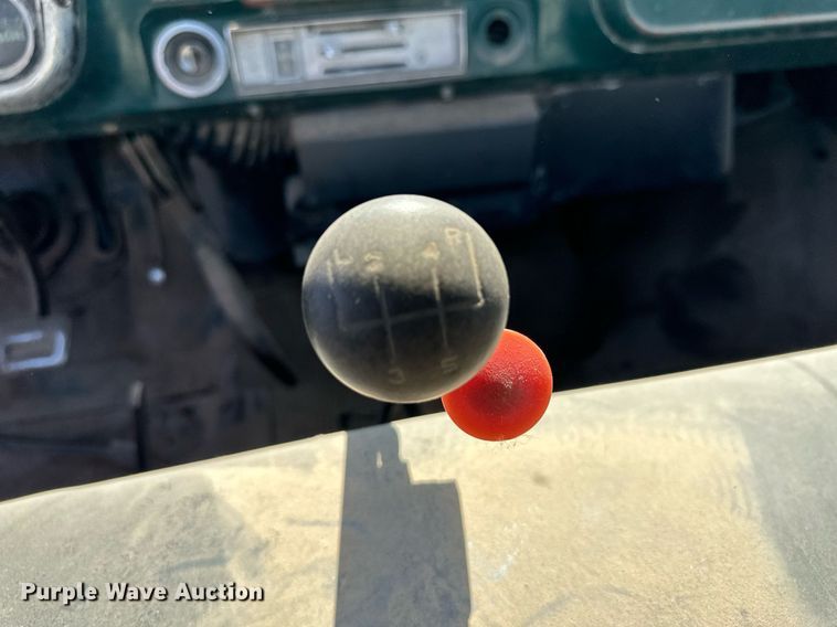 image for item JJ9947 1971 Chevrolet C60  truck cab and chassis