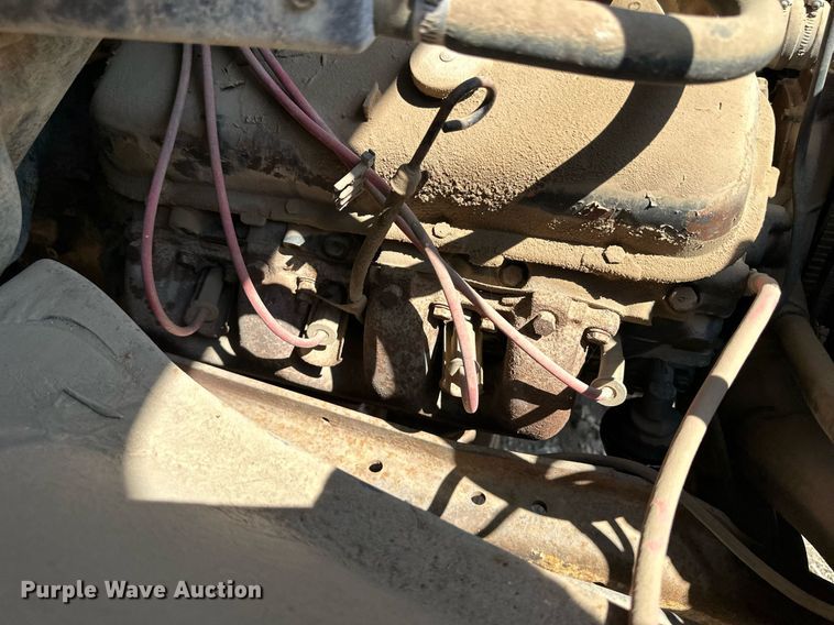 image for item JJ9947 1971 Chevrolet C60  truck cab and chassis