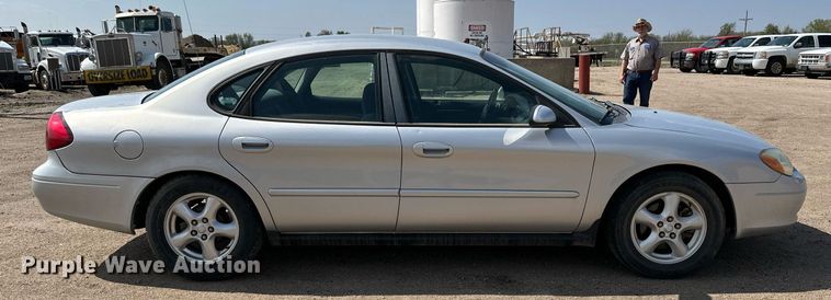 image for item JJ9950 2003 Ford Taurus