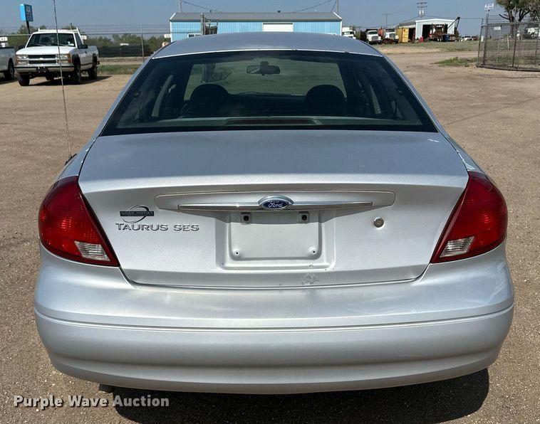 image for item JJ9950 2003 Ford Taurus