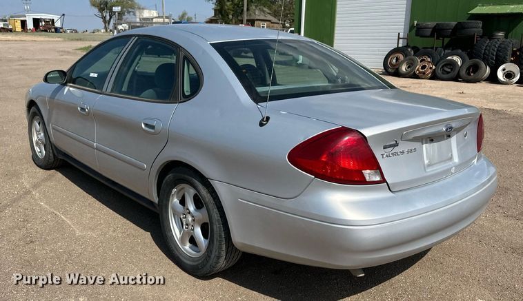 image for item JJ9950 2003 Ford Taurus