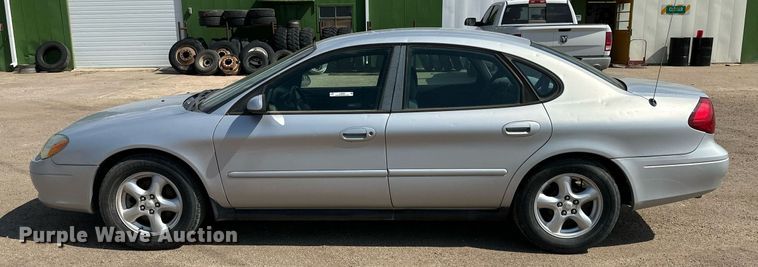 image for item JJ9950 2003 Ford Taurus