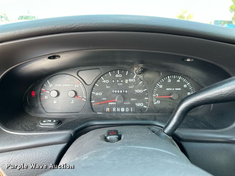 image for item JJ9950 2003 Ford Taurus