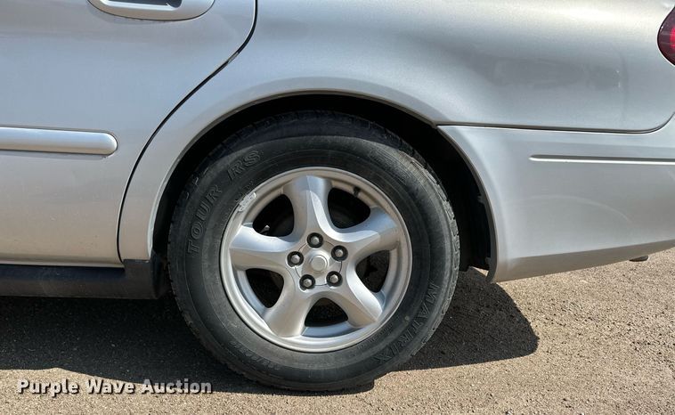 image for item JJ9950 2003 Ford Taurus