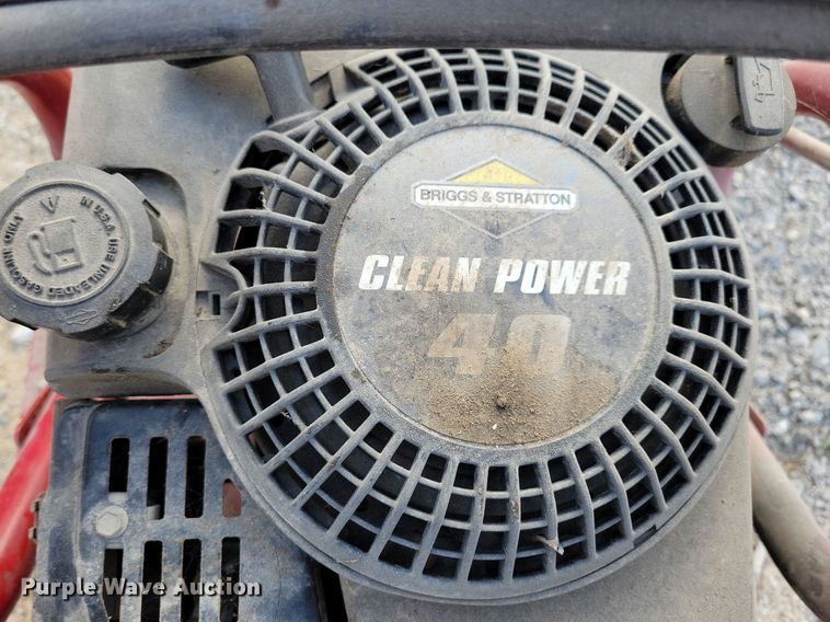 image for item JO9059 Lawn and garden equipment