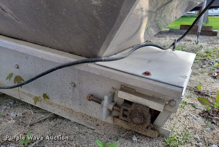 image for item JO9061 Curtis  UTV spreader