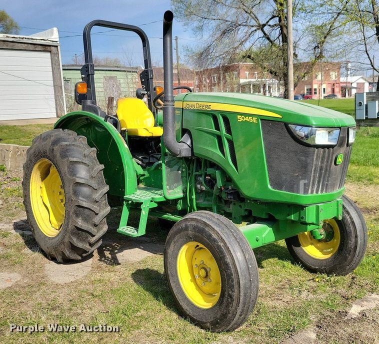 image for item JO9066 2016 John Deere 5045E  tractor