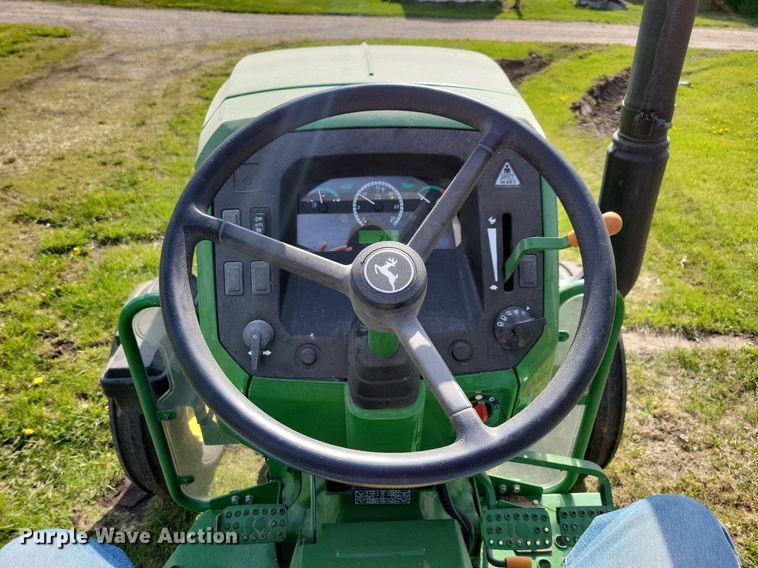 image for item JO9066 2016 John Deere 5045E  tractor