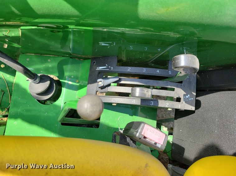 image for item JO9066 2016 John Deere 5045E  tractor