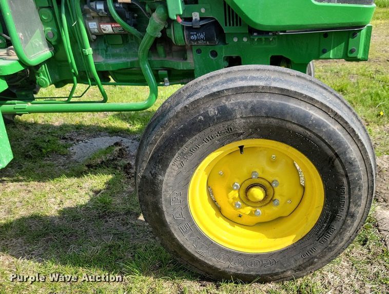 image for item JO9066 2016 John Deere 5045E  tractor