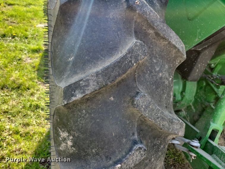 image for item JO9066 2016 John Deere 5045E  tractor