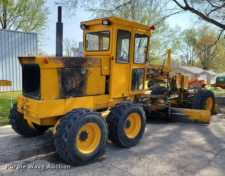 image for item JO9067 LEE G-550  motor grader