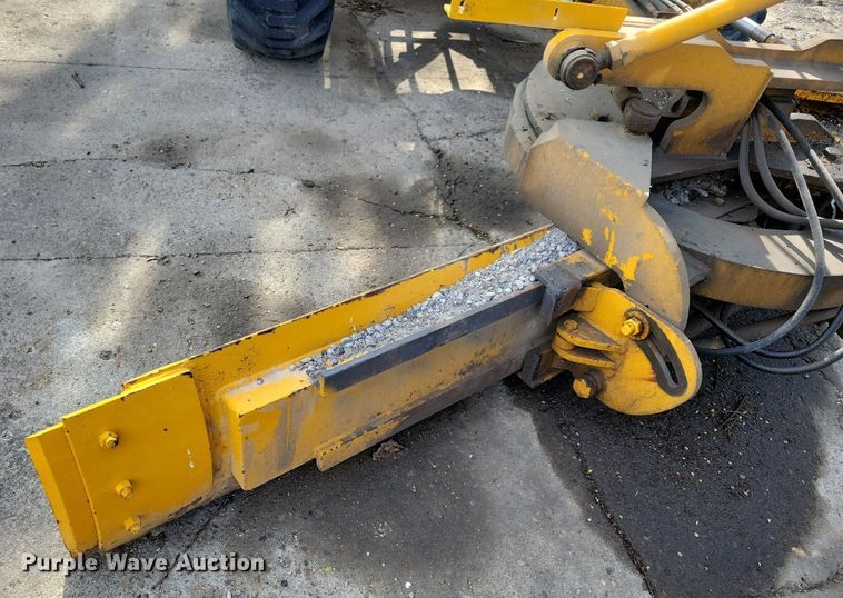 image for item JO9067 LEE G-550  motor grader