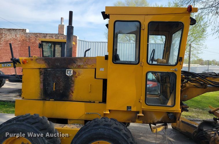 image for item JO9067 LEE G-550  motor grader