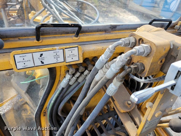 image for item JO9067 LEE G-550  motor grader