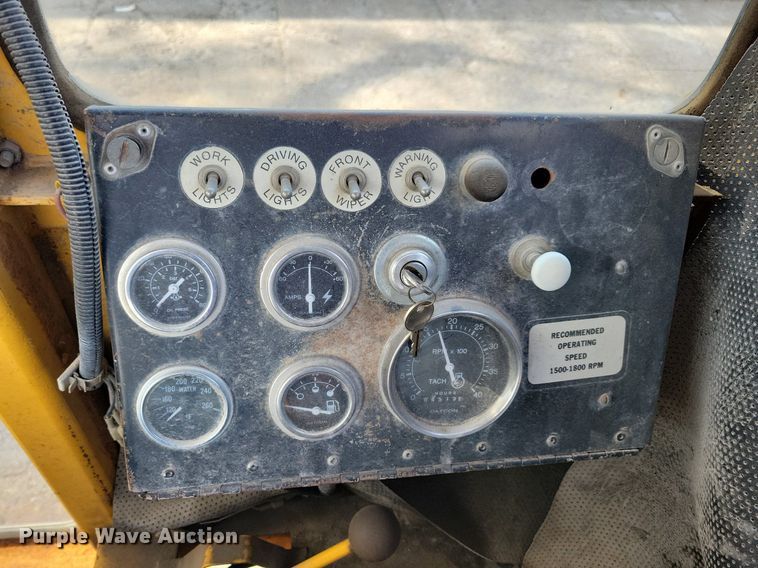 image for item JO9067 LEE G-550  motor grader