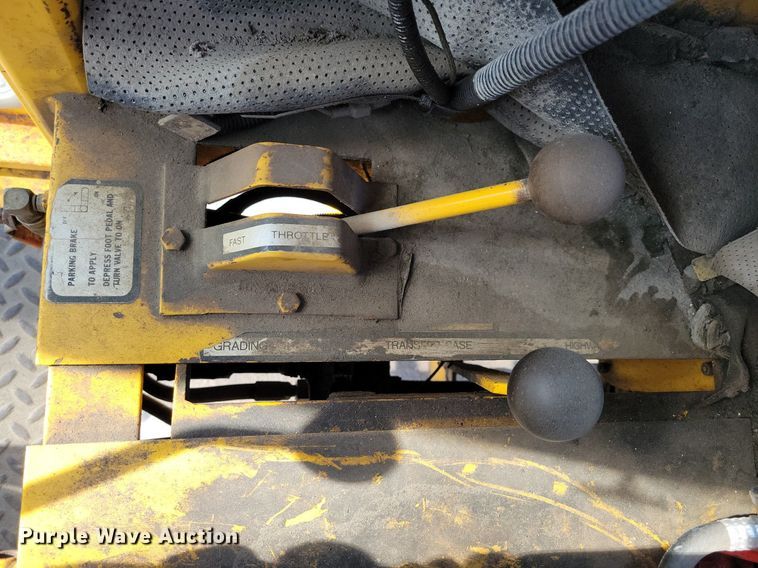 image for item JO9067 LEE G-550  motor grader