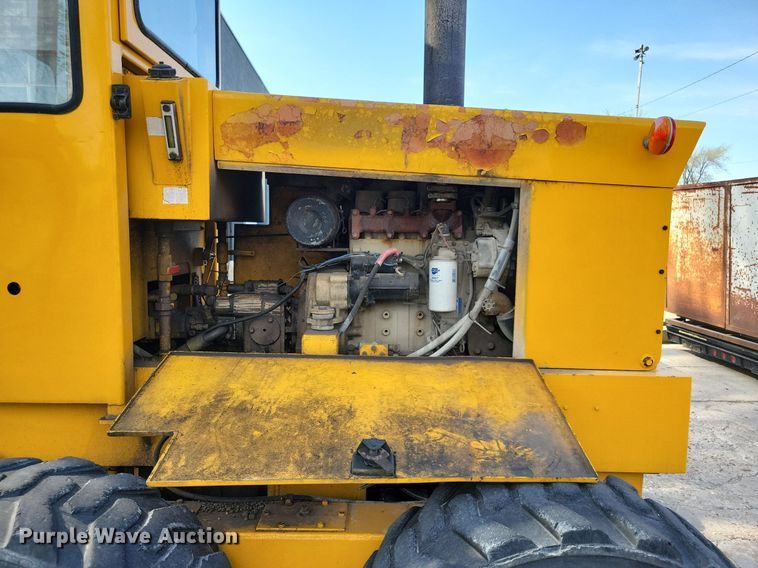 image for item JO9067 LEE G-550  motor grader