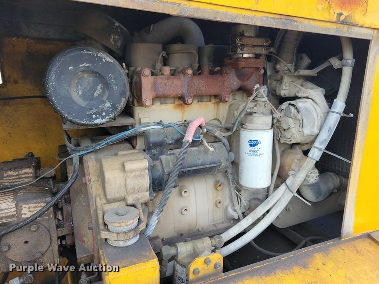 image for item JO9067 LEE G-550  motor grader