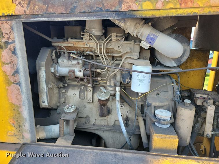 image for item JO9067 LEE G-550  motor grader