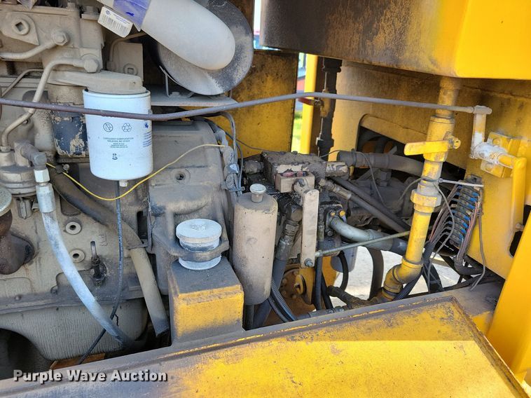 image for item JO9067 LEE G-550  motor grader