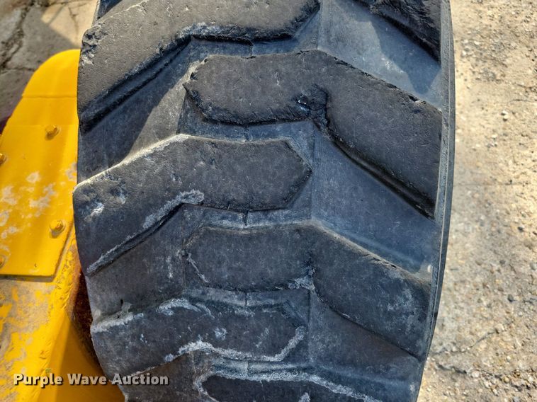 image for item JO9067 LEE G-550  motor grader