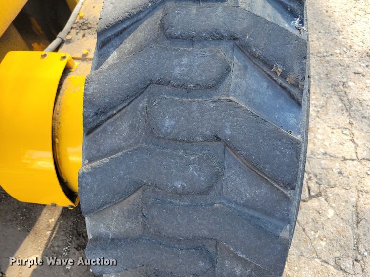 image for item JO9067 LEE G-550  motor grader