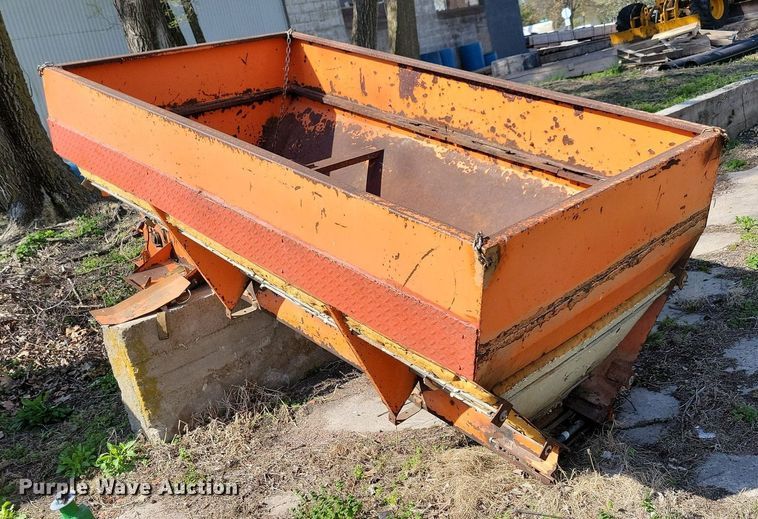 image for item JO9068 Henderson Chief  spreader