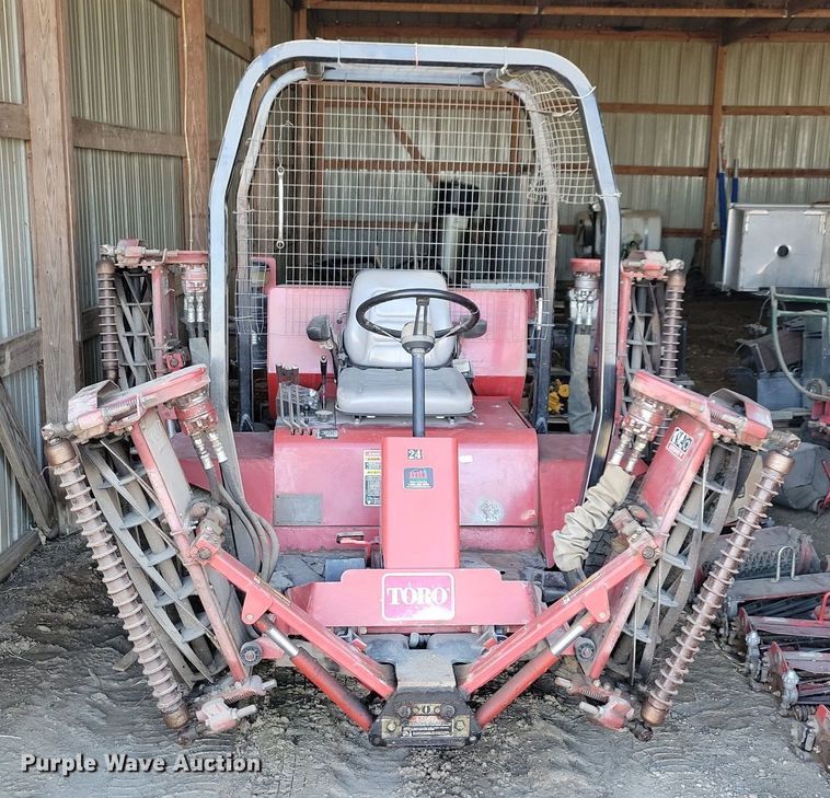 image for item JO9082 Toro Reelmaster 4500-D  reel mower