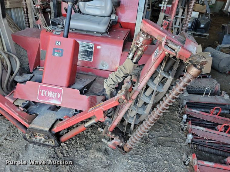 image for item JO9082 Toro Reelmaster 4500-D  reel mower