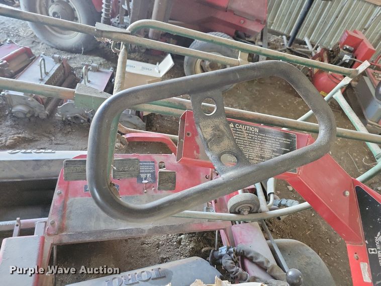 image for item JO9083 Toro Greensmaster 3000  greens mower