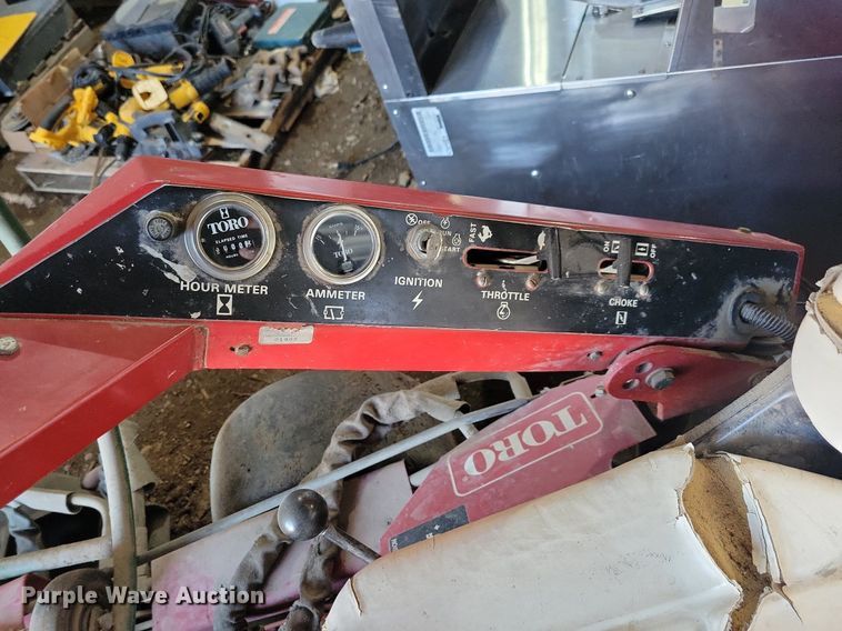 image for item JO9083 Toro Greensmaster 3000  greens mower