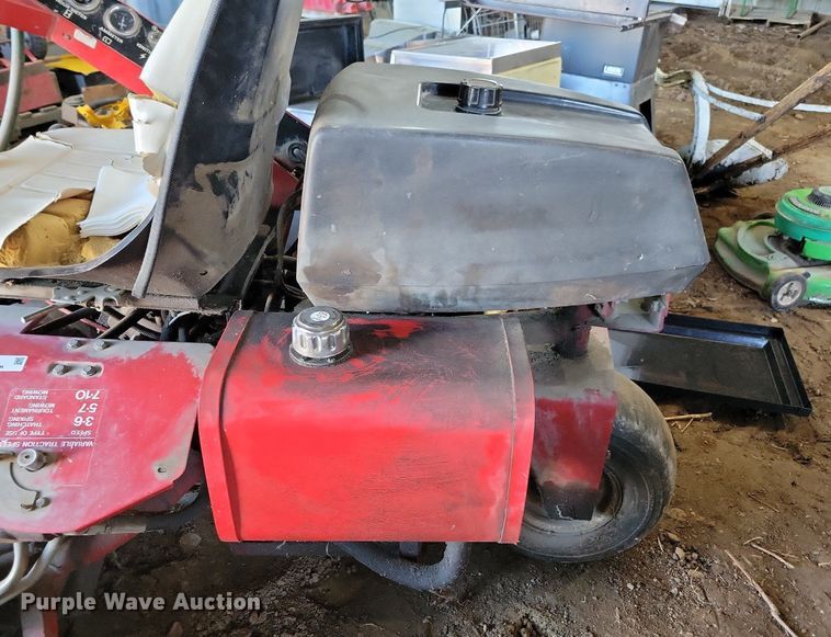 image for item JO9083 Toro Greensmaster 3000  greens mower