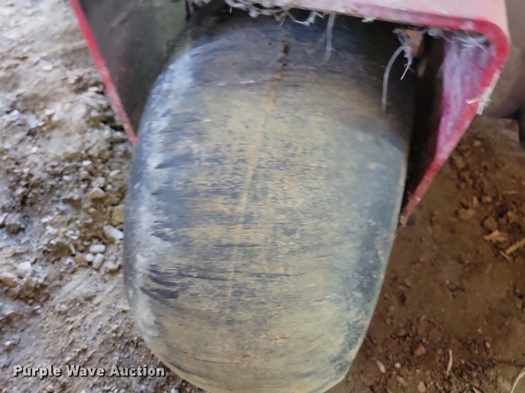 image for item JO9083 Toro Greensmaster 3000  greens mower