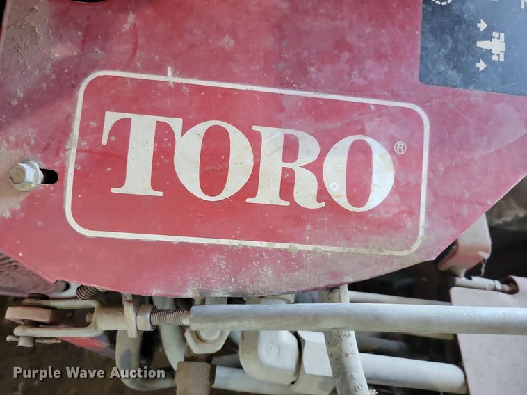 image for item JO9083 Toro Greensmaster 3000  greens mower